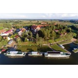 Hotel Robert's Port Lake Resort & SPA